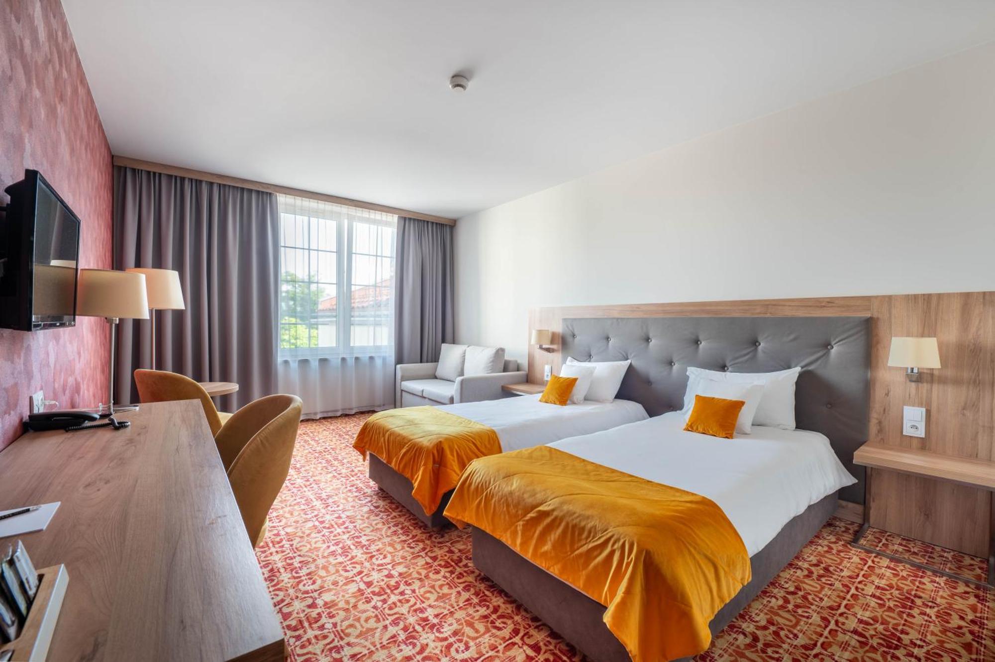 Hotel Arche Ζεστοκόβα Εξωτερικό φωτογραφία