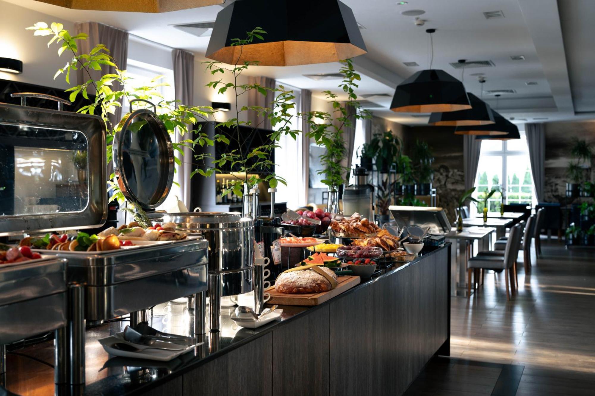 Hotel Arche Ζεστοκόβα Εξωτερικό φωτογραφία